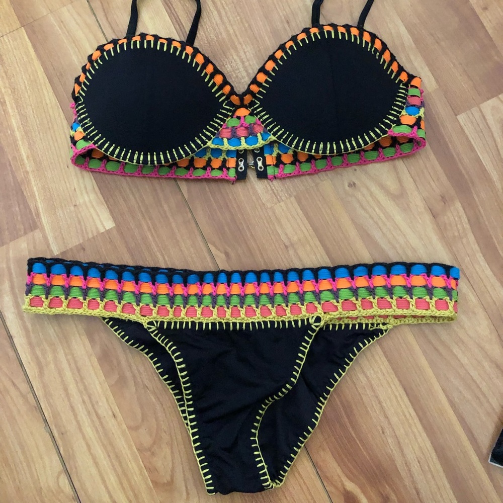 Beach Bunny Bronze bikini Top XS Bottom XS